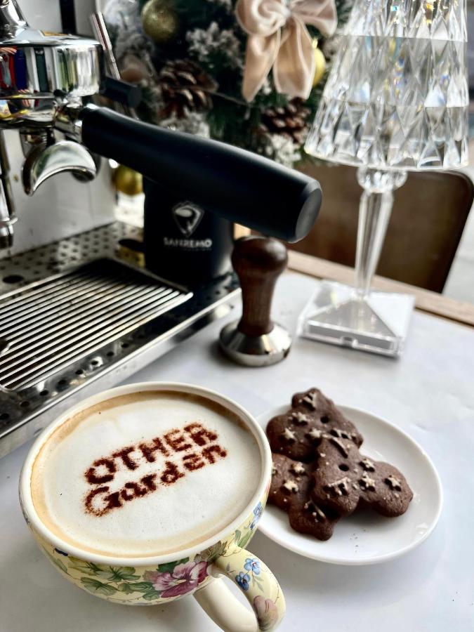 Other Garden - Luxury Bed And Breakfast โร ภายนอก รูปภาพ